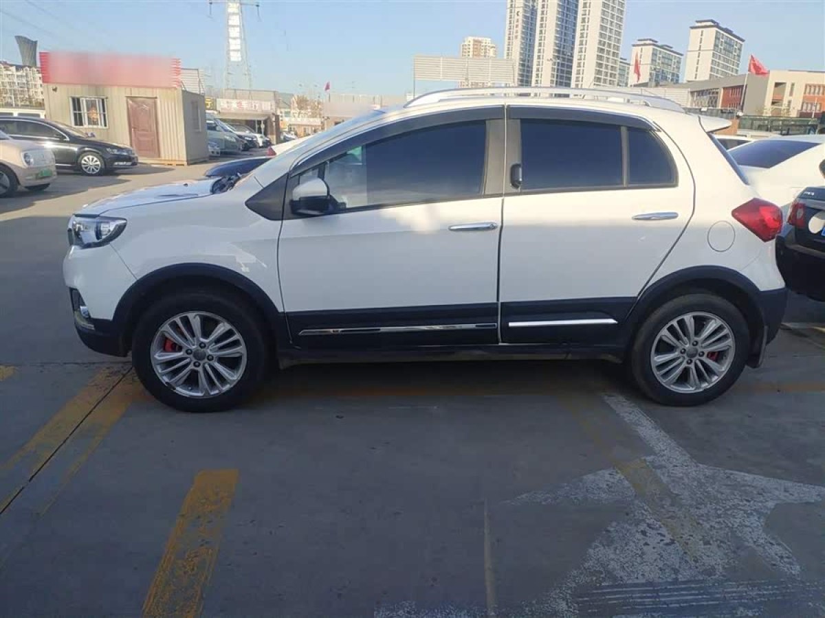 Haval H1 2015 car image #6