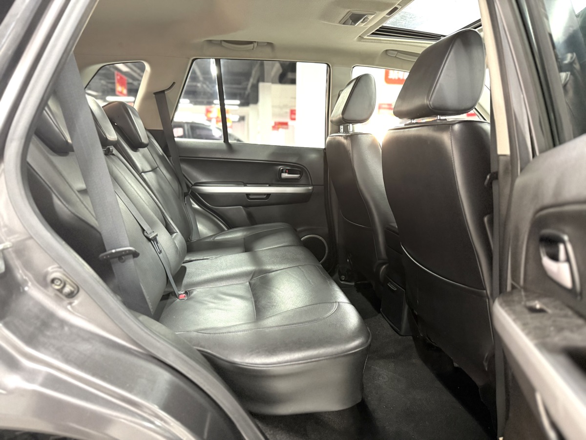 铃木 超级维特拉 2013 汽车图片 #6