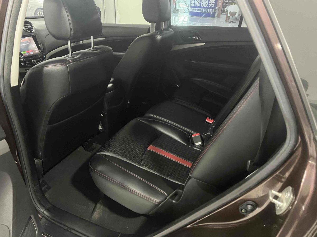 BYD S7 2015 car image #6