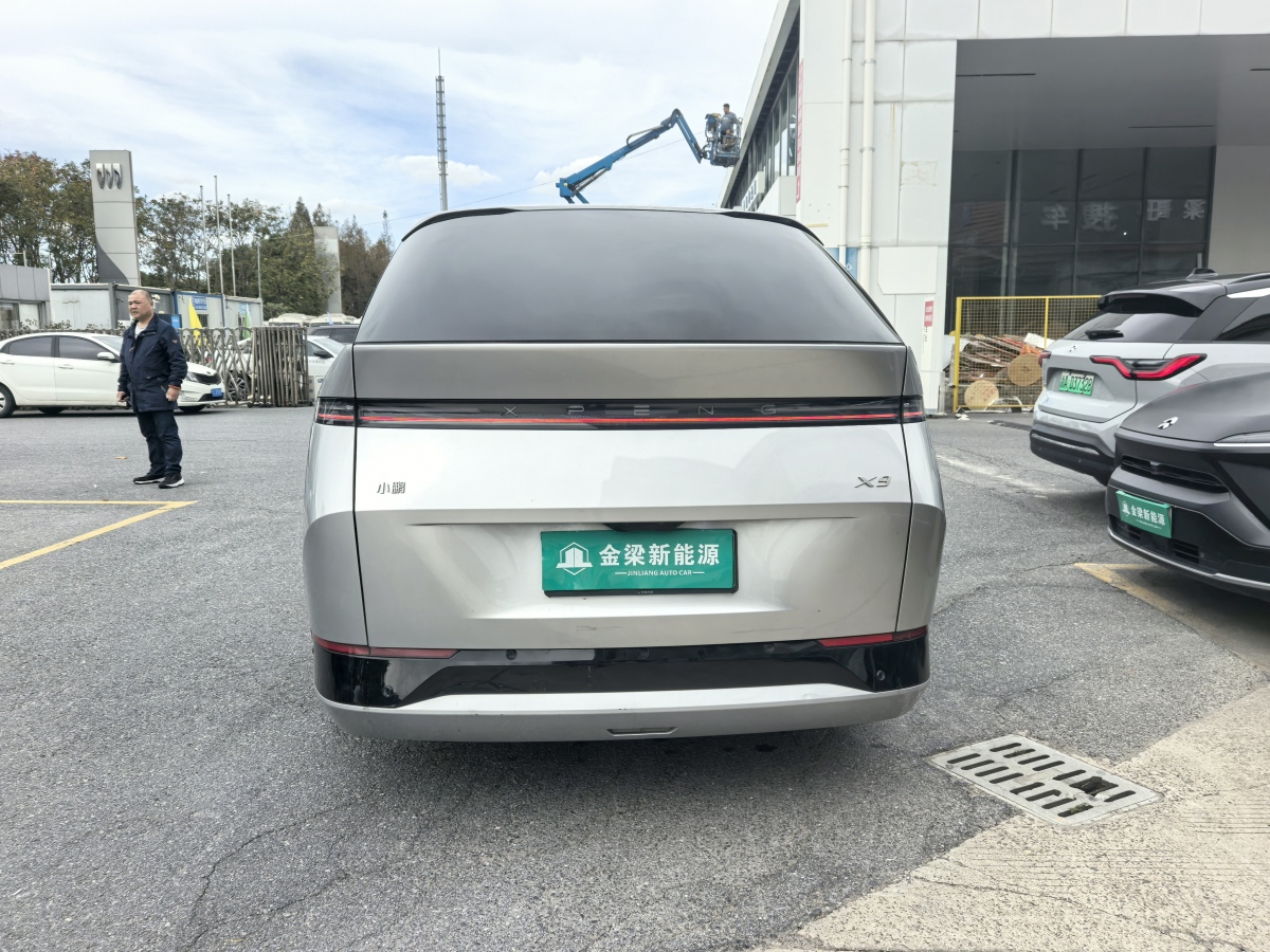 Xpeng X9 2024 immagine di auto #6