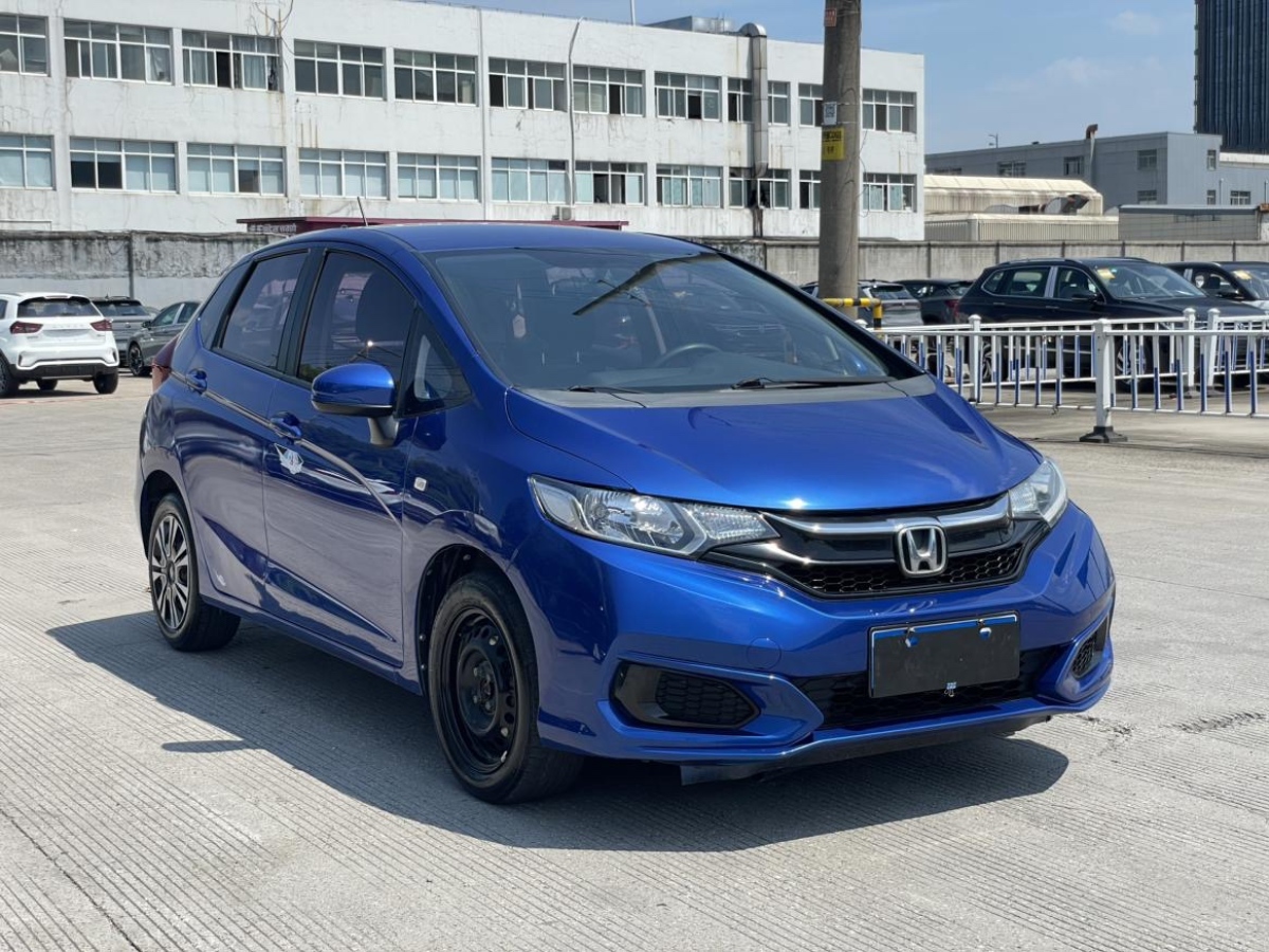 Honda Fit (Imported) 2018 #6 Honda Fit (Imported) 2018 صورة سيارة #6