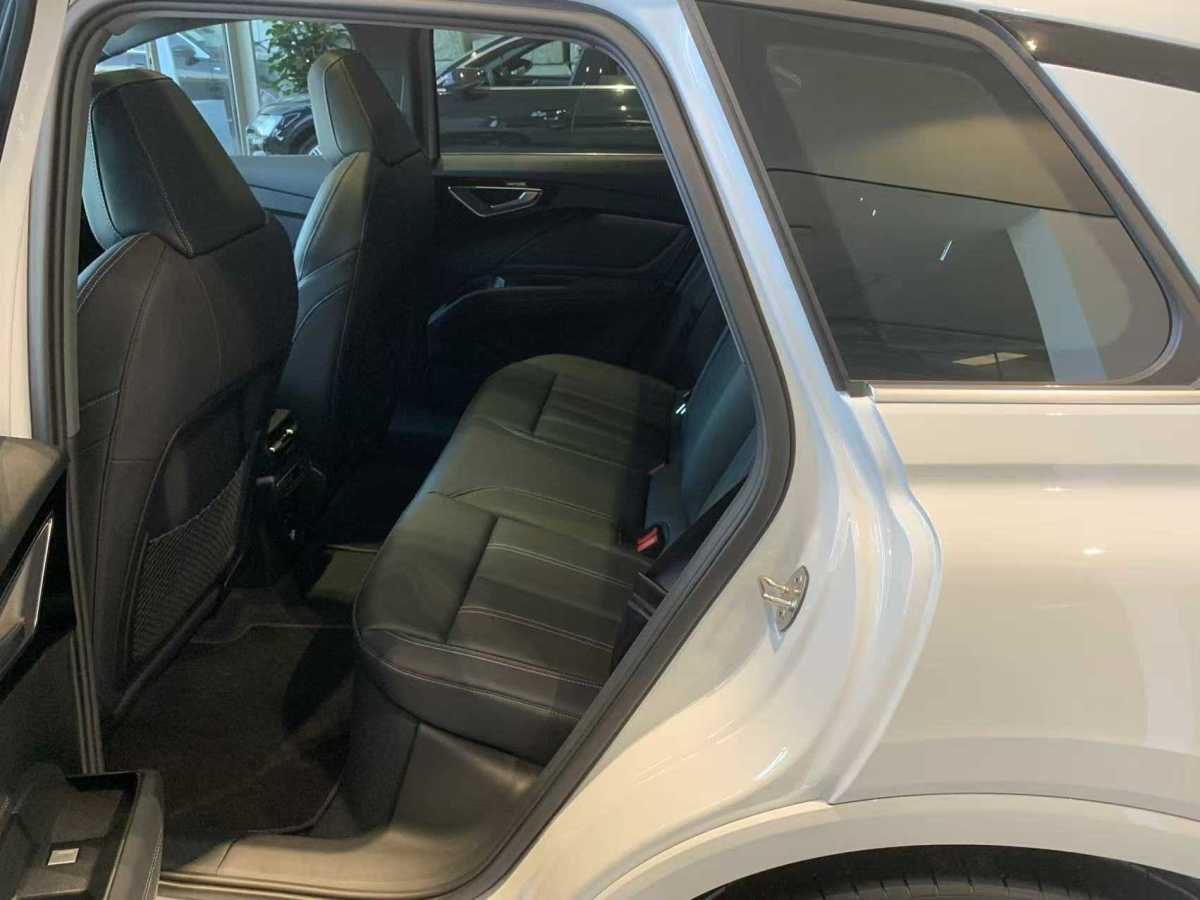 Audi Q4 e-tron 2025 #6 Audi Q4 e-tron 2025 صورة سيارة #6