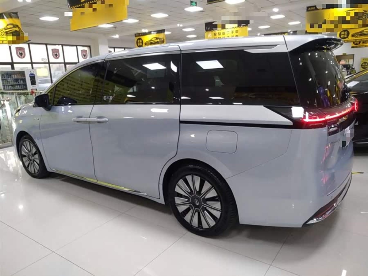 GAC Trumpchi E8 2024 car image #6