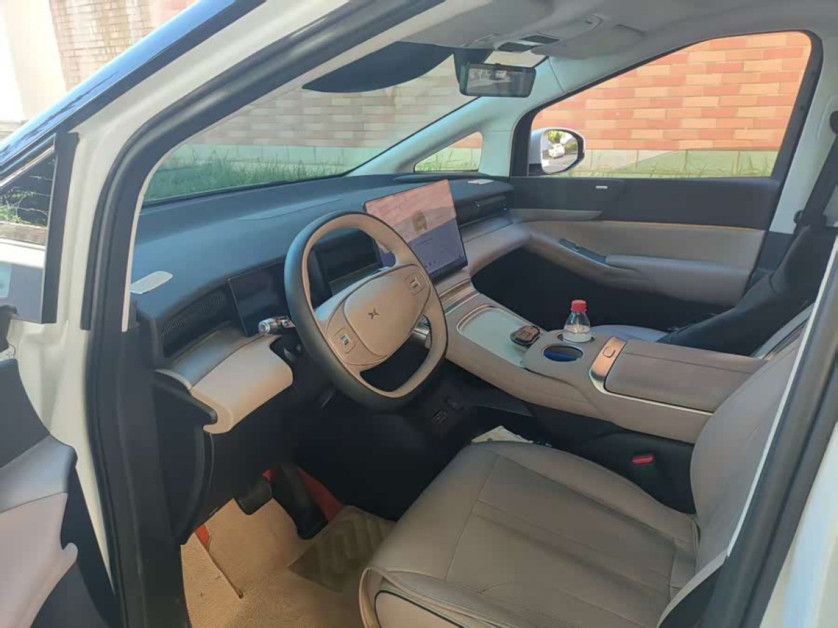 Xpeng X9 2024 imagem de carro #6