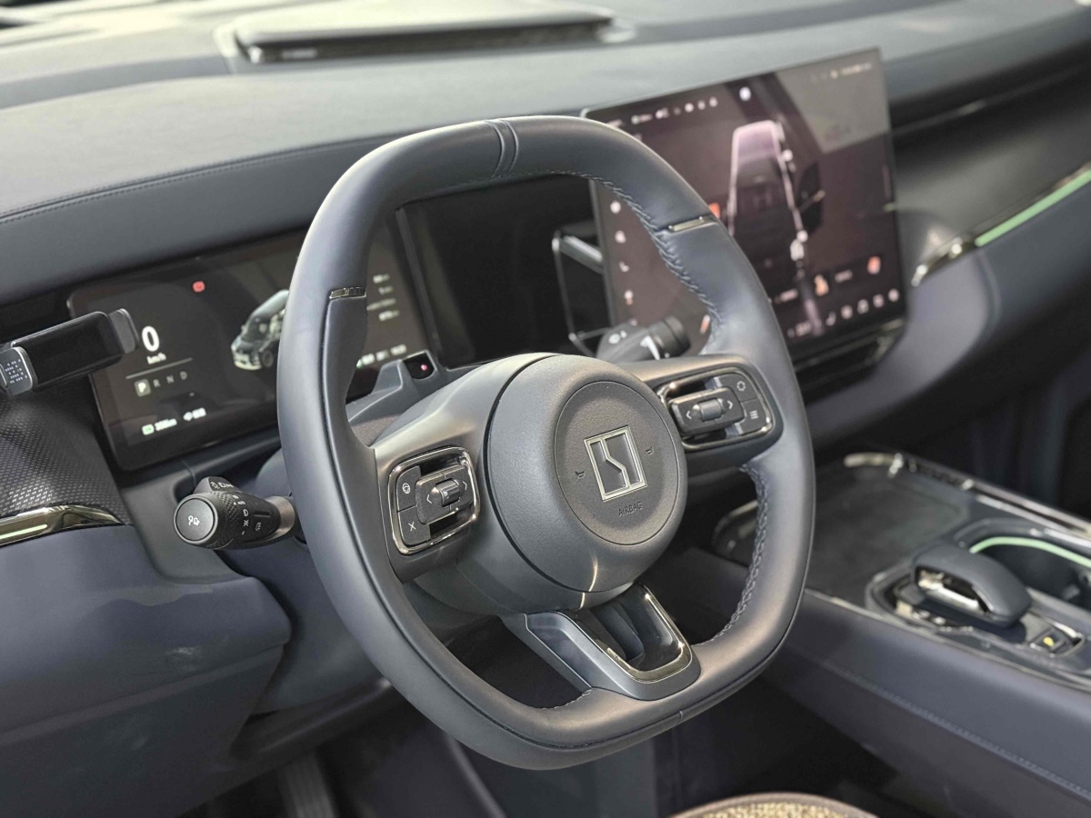 Hyundai Coupe 2025 imagen de coche #6