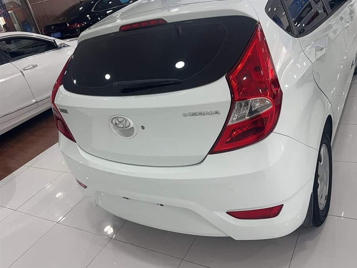 Hyundai Reina Hatchback 2015 #6 Hyundai Reina Hatchback 2015 immagine di auto #6