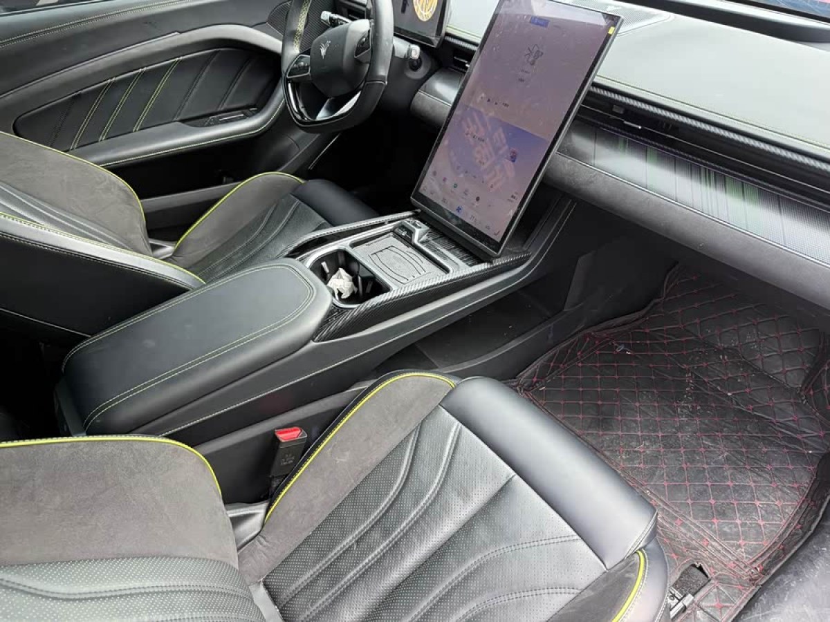 哪吒汽车 哪吒GT 2024 汽车图片 #6