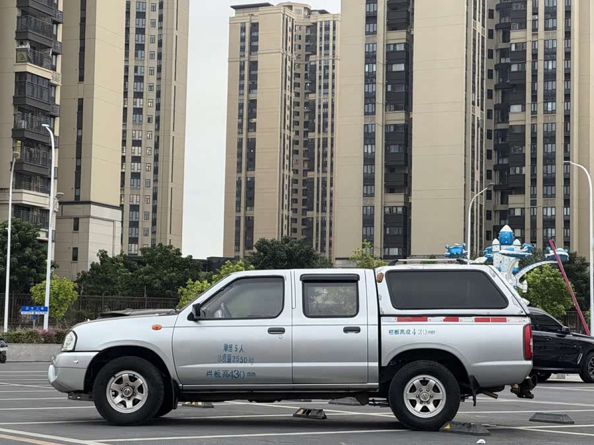 Nissan D22 2012 изображение автомобиля #6