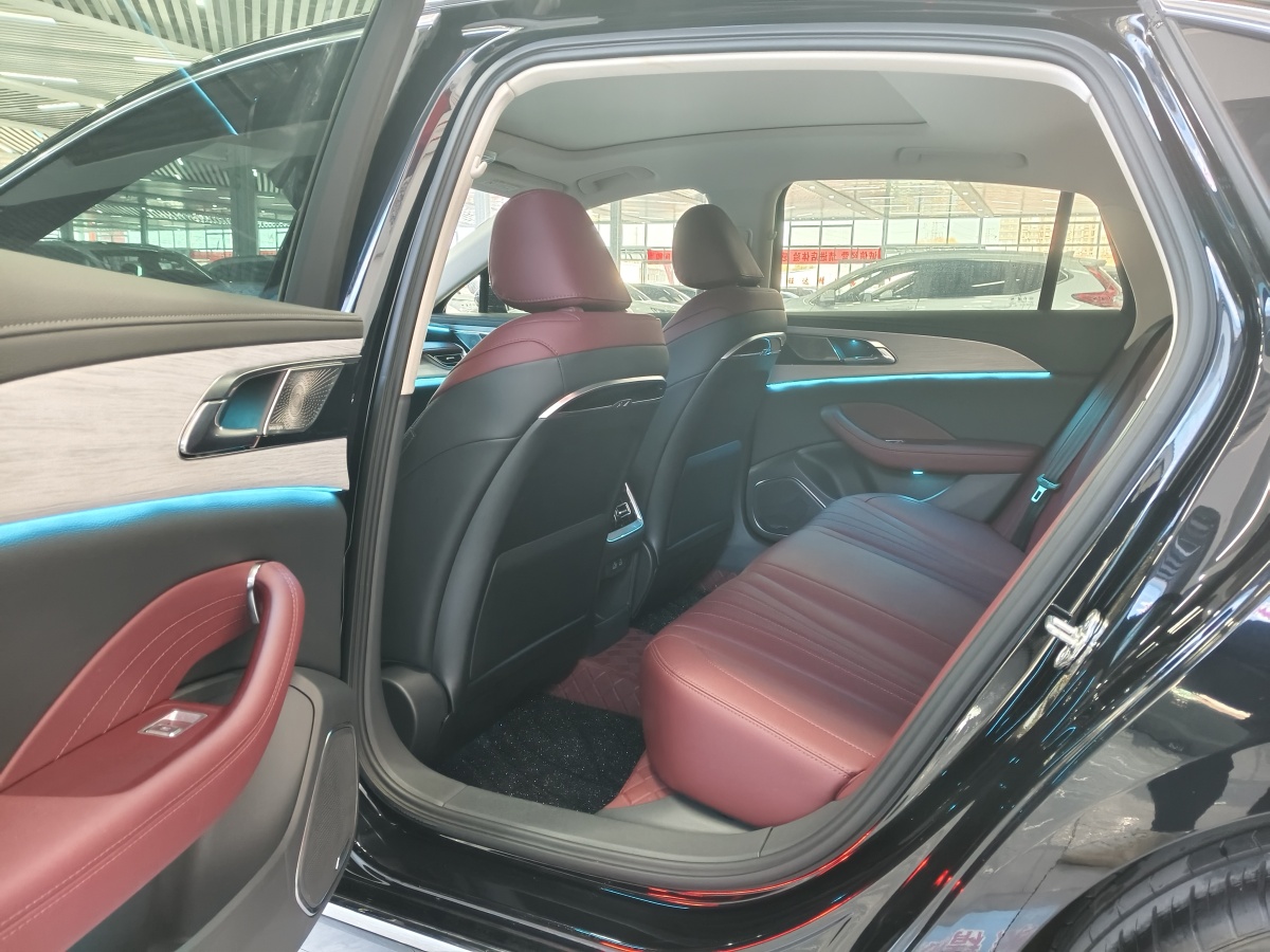 HongQi H5 PHEV 2025 car image #6