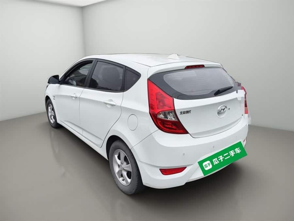 Hyundai Reina Hatchback 2015 imagem de carro #6