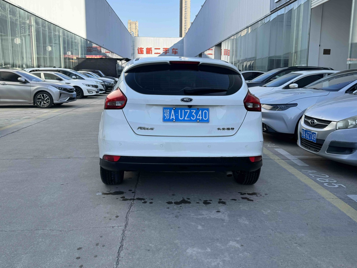 Ford Focus (Imported) 2016 صورة سيارة #6