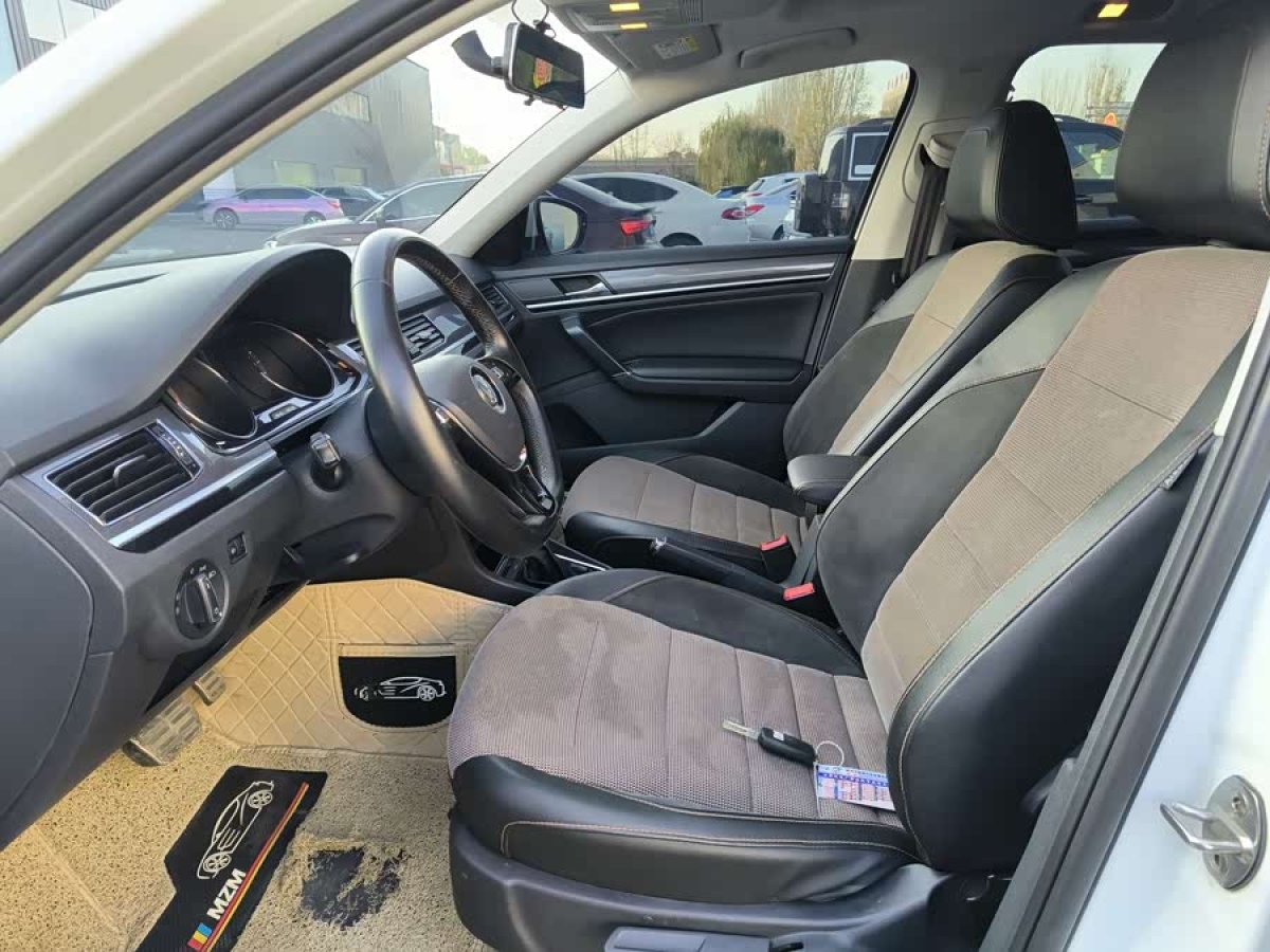 Volkswagen C-Trek 2020 immagine di auto #6