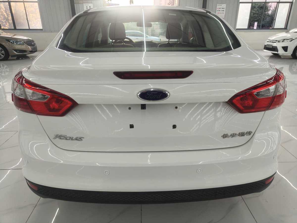 Ford Focus (Imported) 2013 car image #6