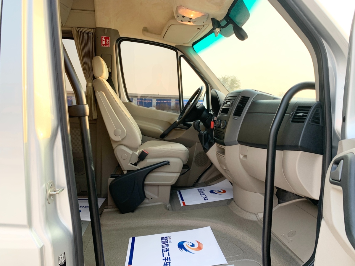 Mercedes-Benz Sprinter 2019 car image #6