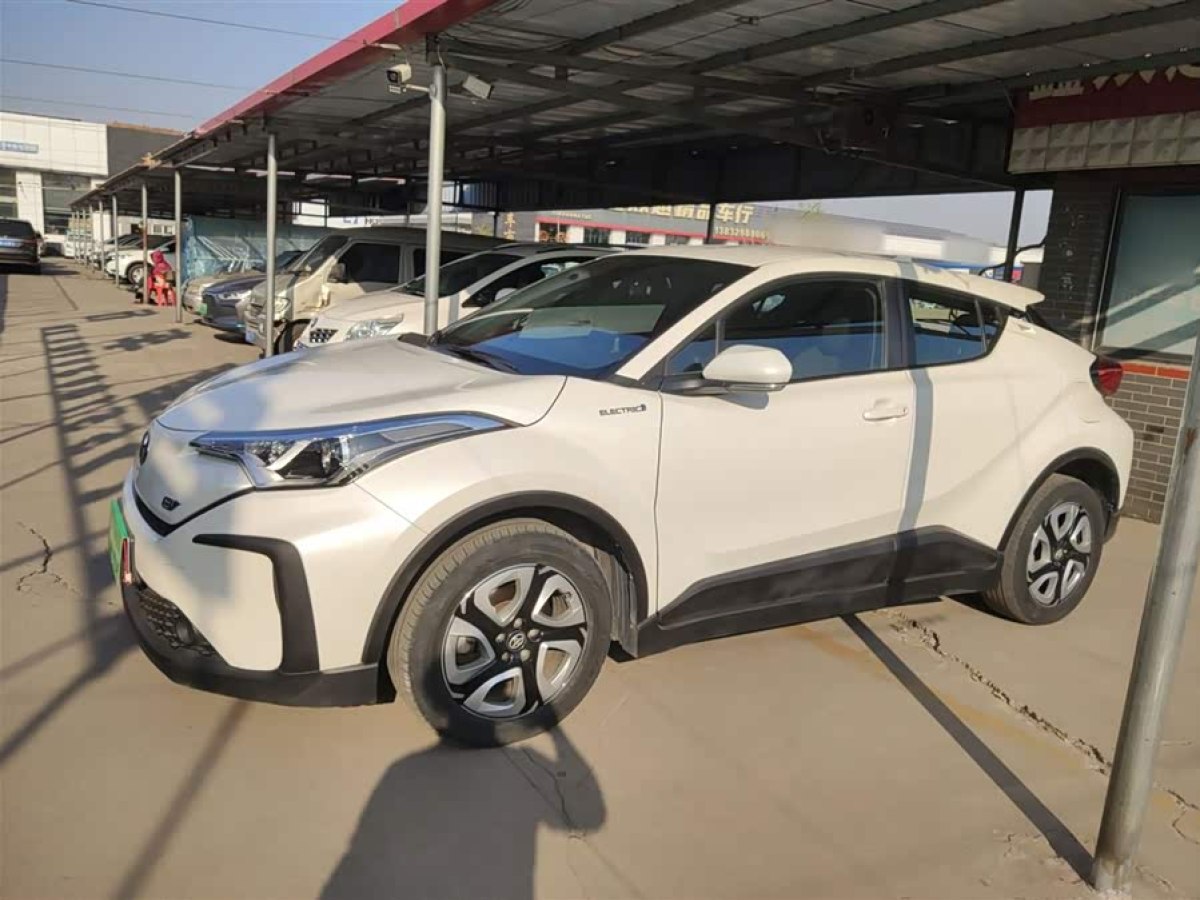 Toyota C-HR EV 2021 immagine di auto #6