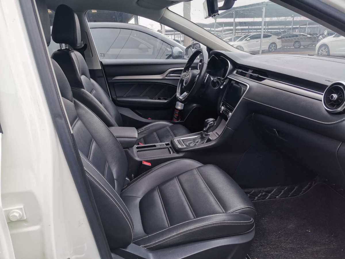 MG 6 New Energy 2018 car image #6