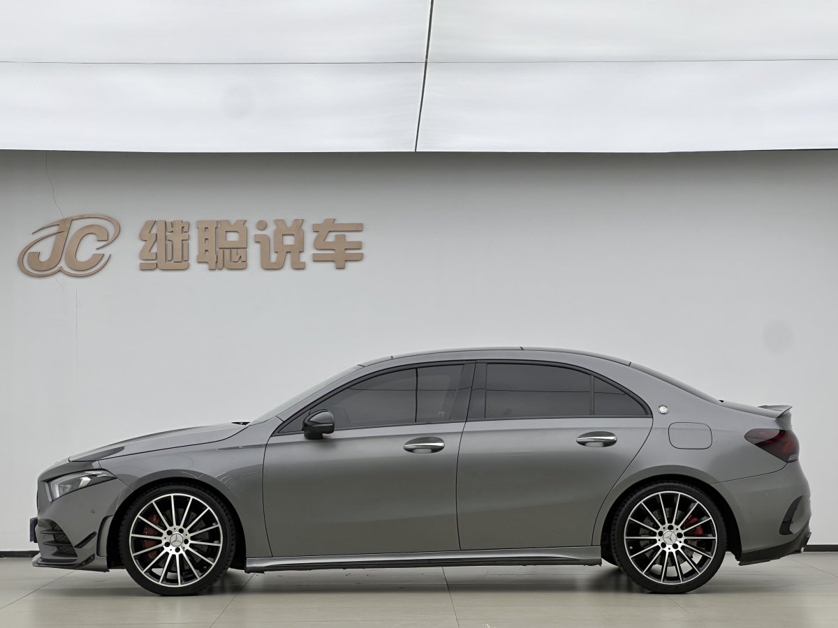 Mercedes-Benz A AMG 2021 image de voiture #6