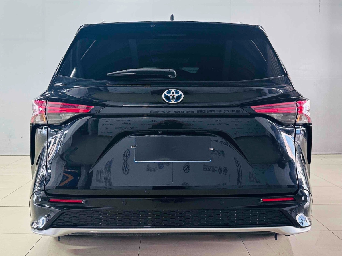 Toyota Granvia 2023 immagine di auto #6