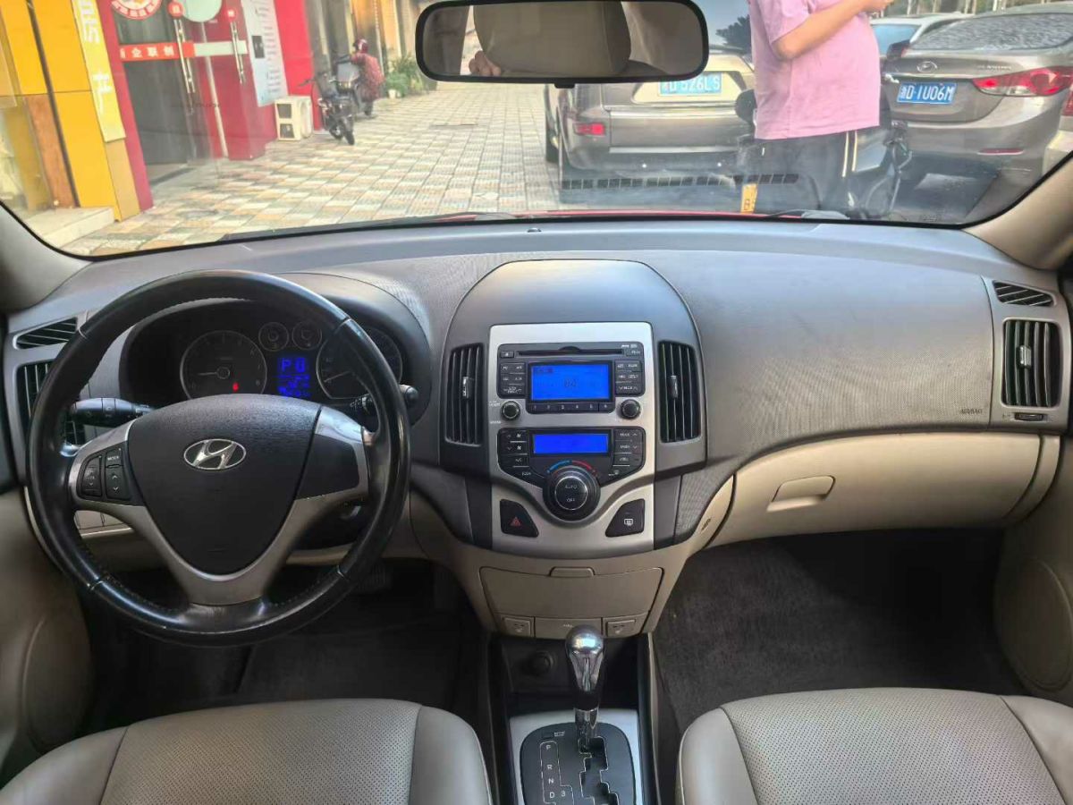 Hyundai i30 2010 #6 Hyundai i30 2010 car image #6