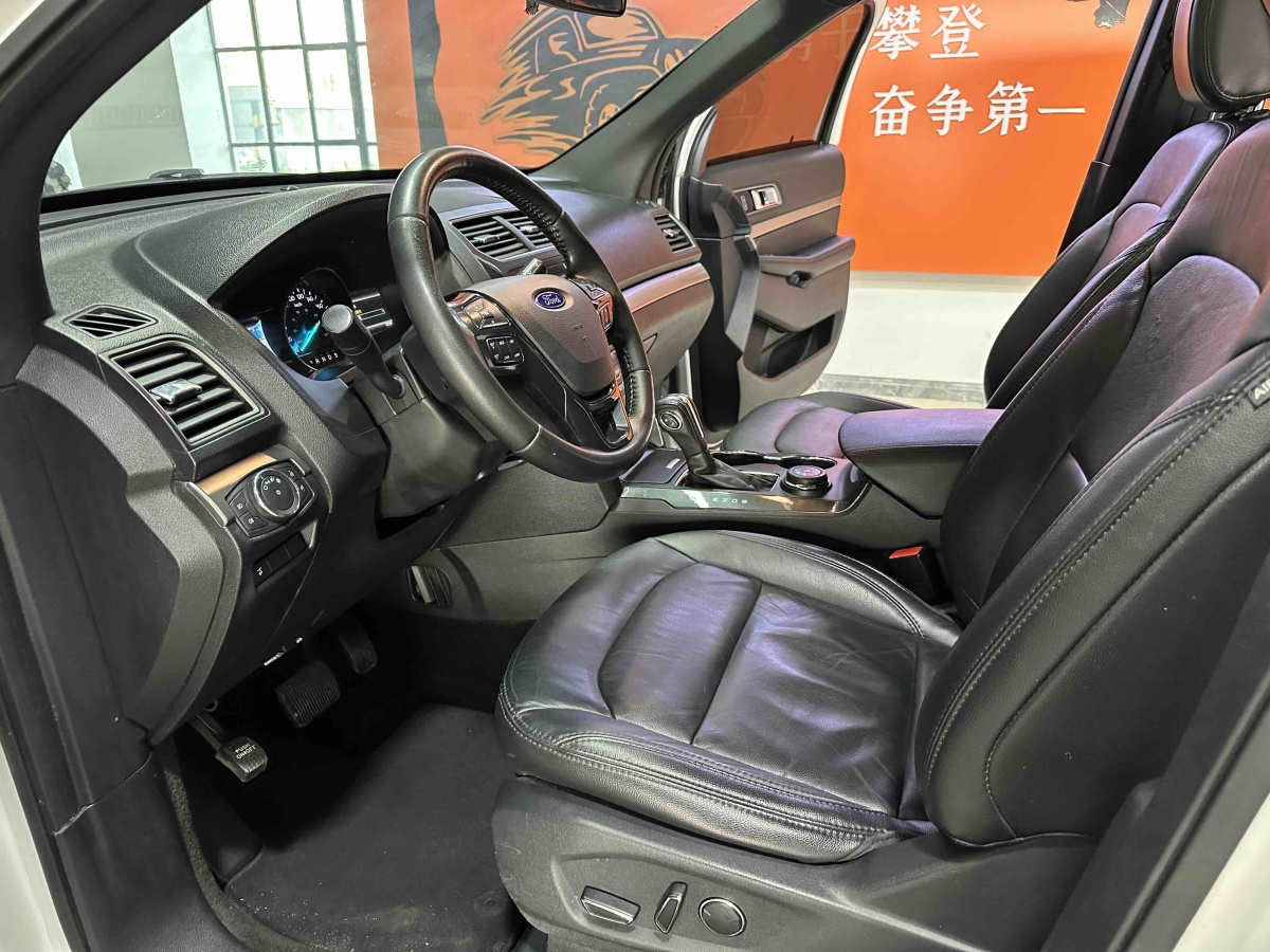 Ford Explorer 2018 #6 Ford Explorer 2018 car image #6