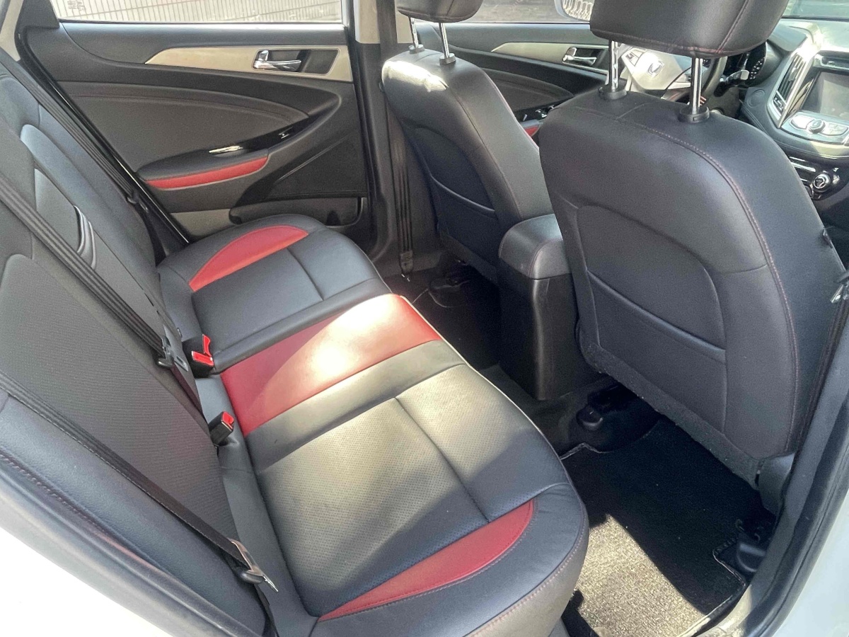 Changan Eado XT 2018 car image #6