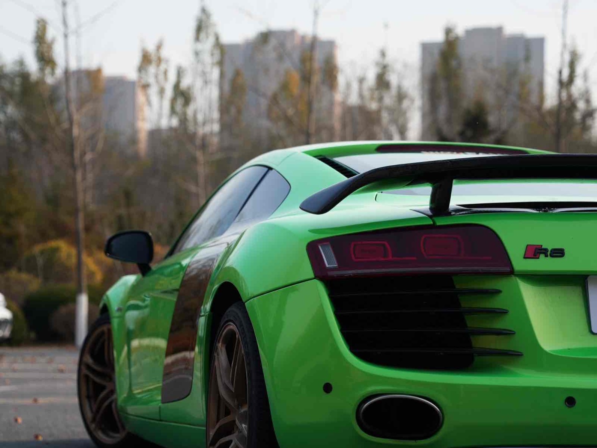 Audi R8 2008 изображение автомобиля #6