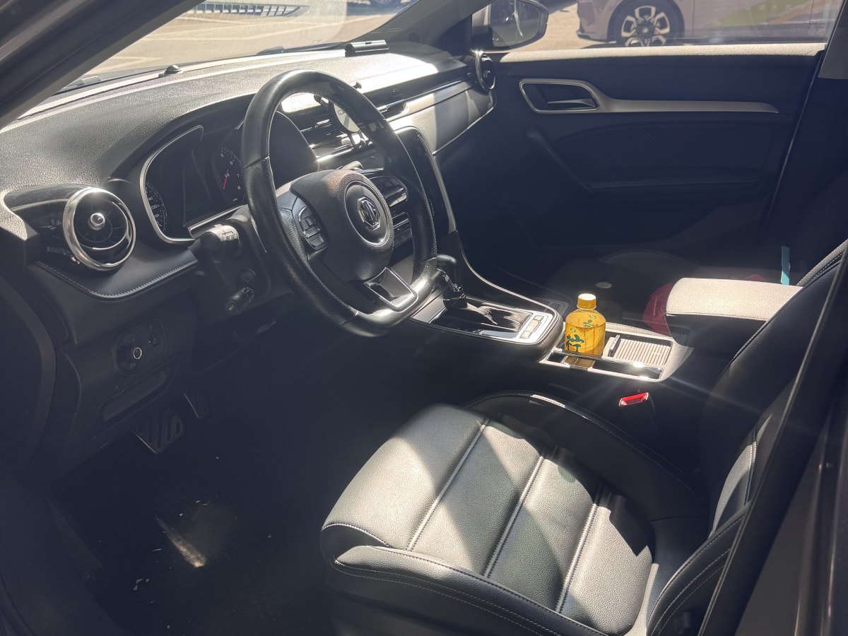 MG 6 New Energy 2020 car image #6