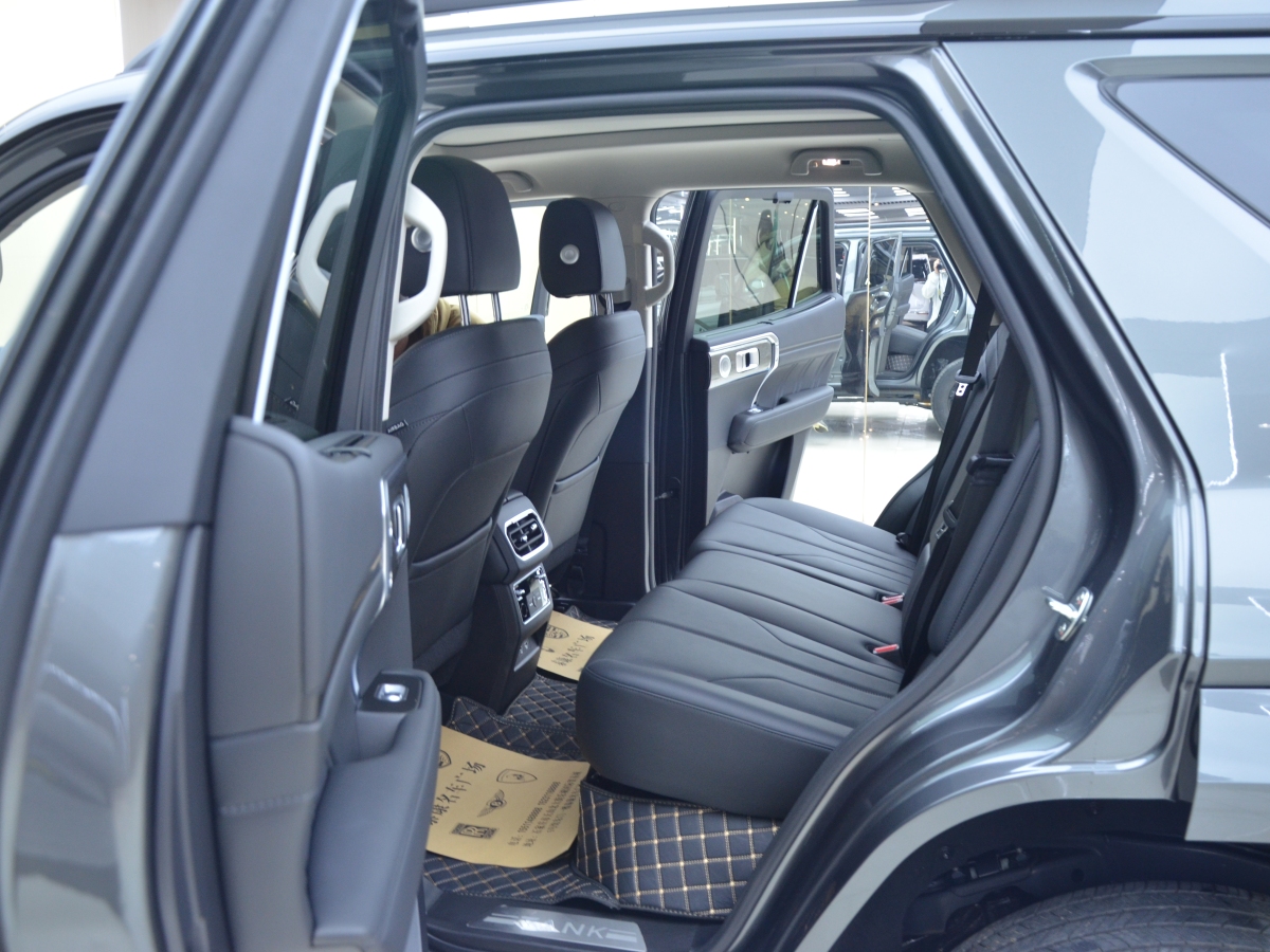 Tank 400 New Energy 2025 #6 Tank 400 New Energy 2025 car image #6