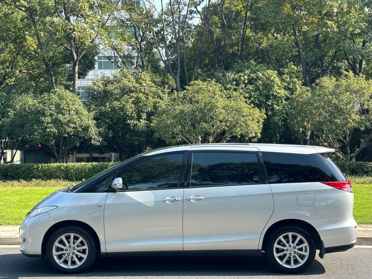 Toyota Previa 2014 car image #6