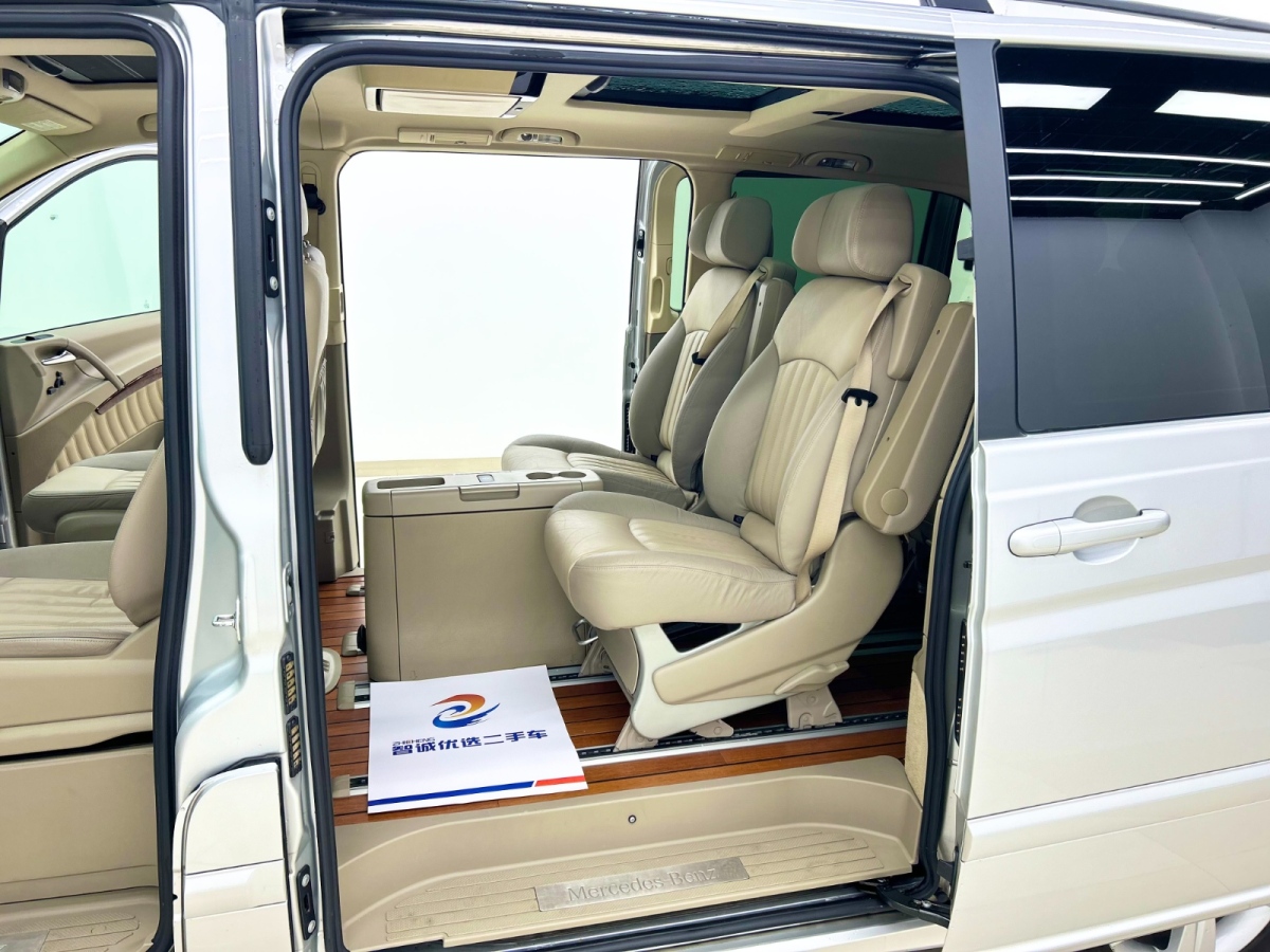 Mercedes-Benz Viano (Imported) 2014 car image #6