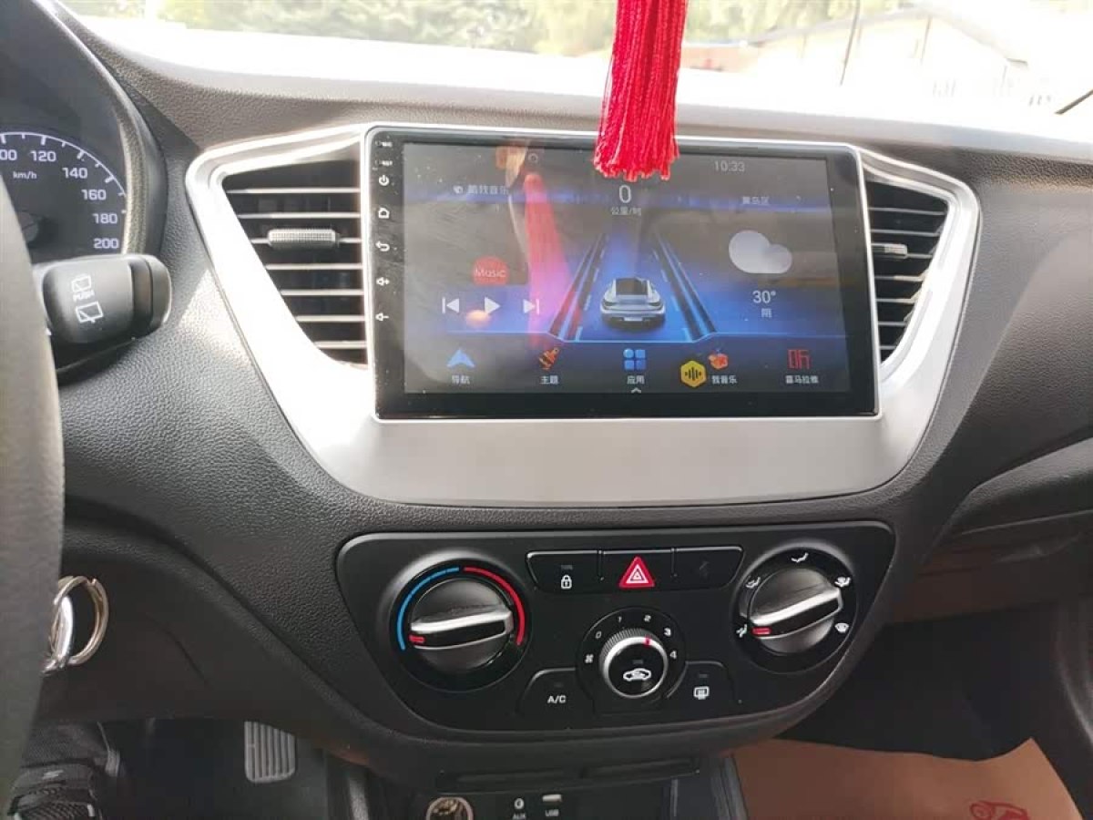 Hyundai Verna RV 2018 car image #6