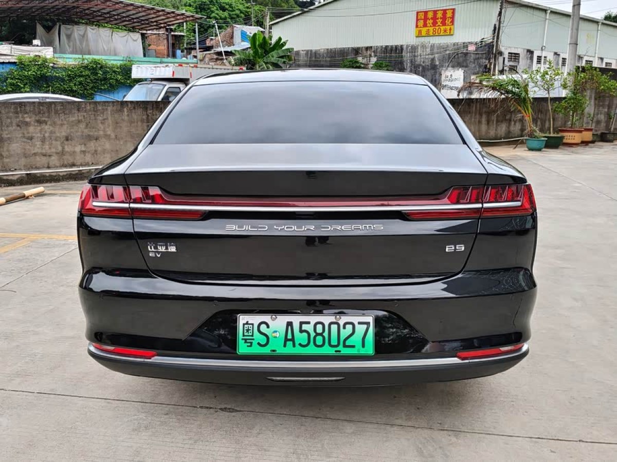 BYD e9 2021 immagine di auto #6