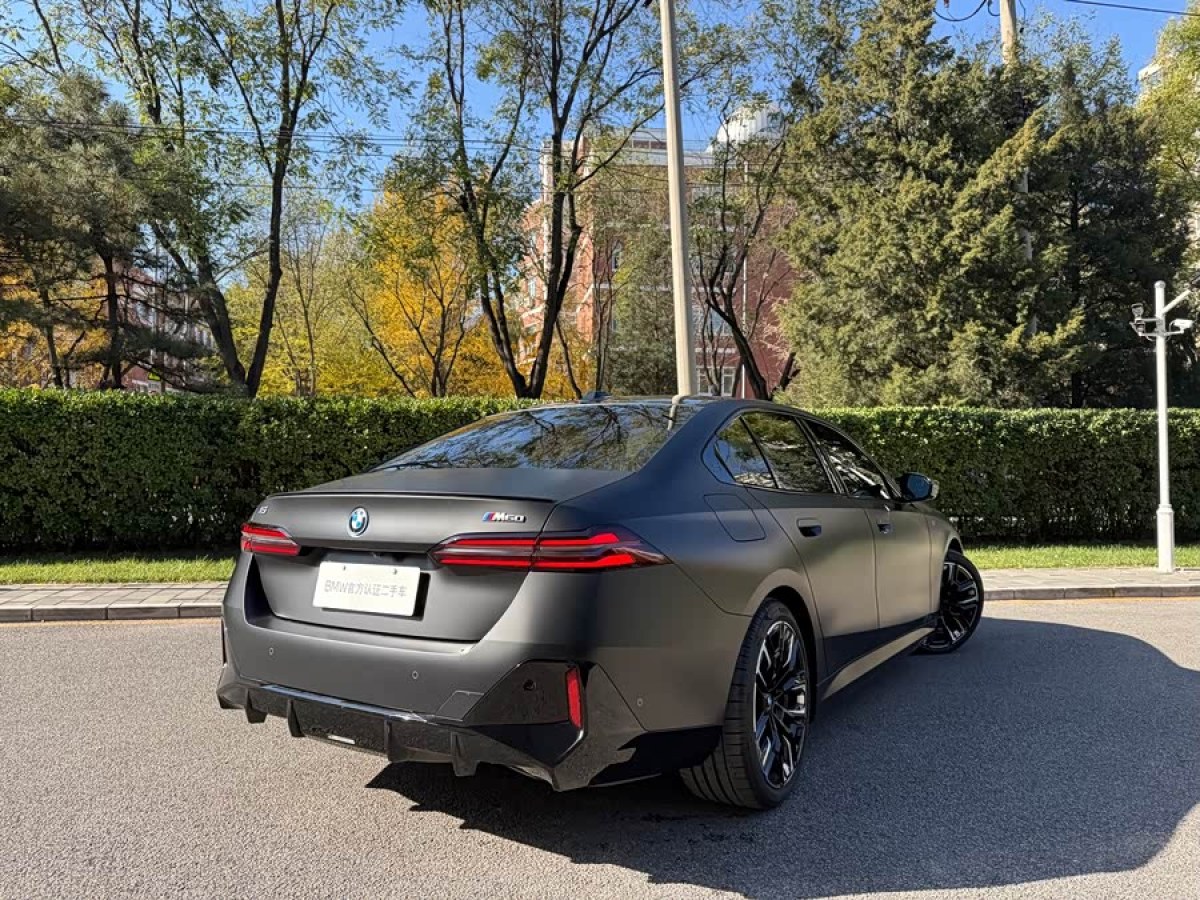 BMW i5 M60 2025 car image #6