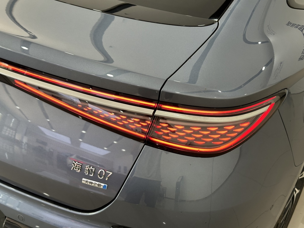 BYD Seal 07 DM-i 2025 car image #6