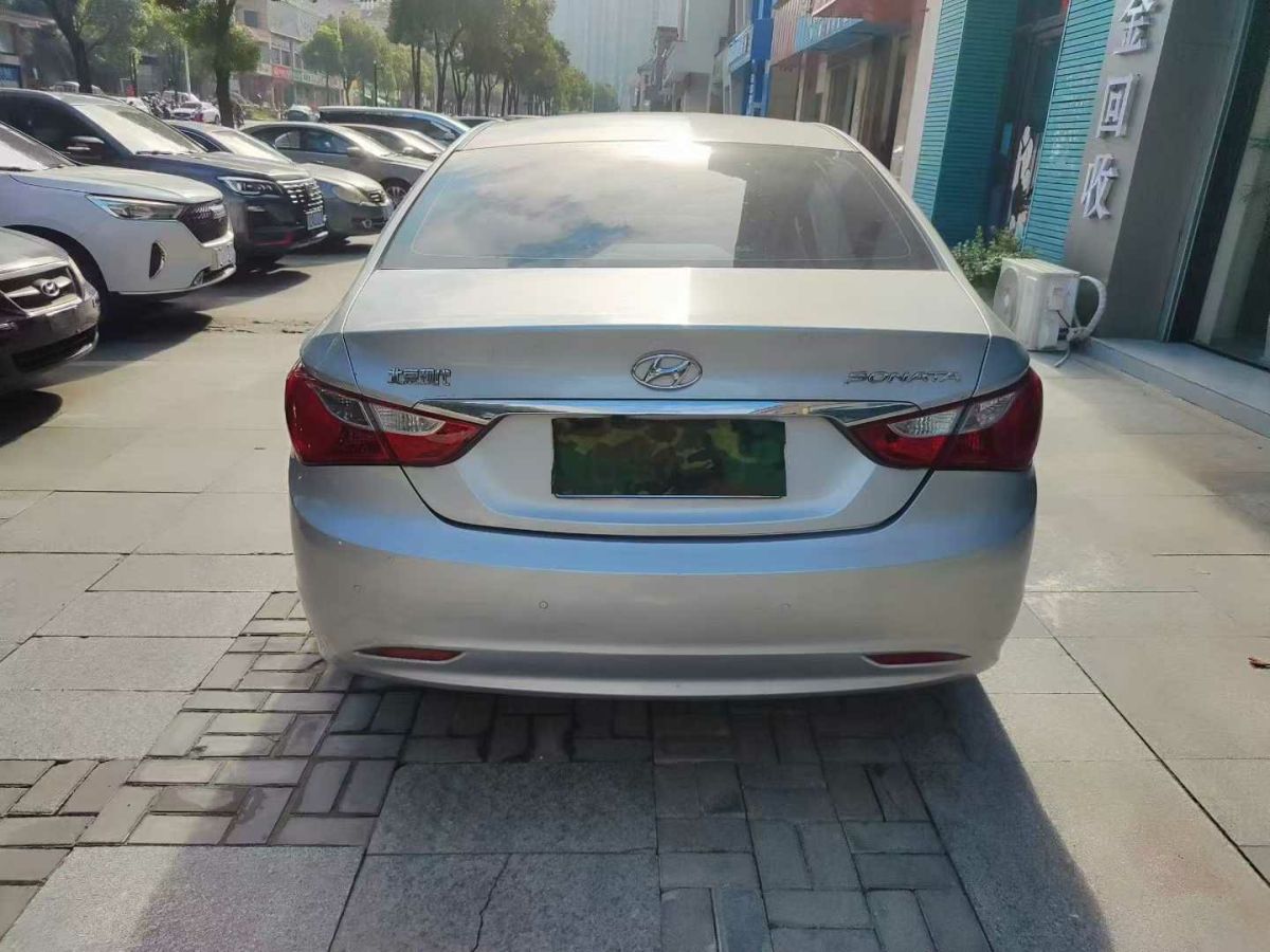 现代 索纳塔 2011 汽车图片 #6