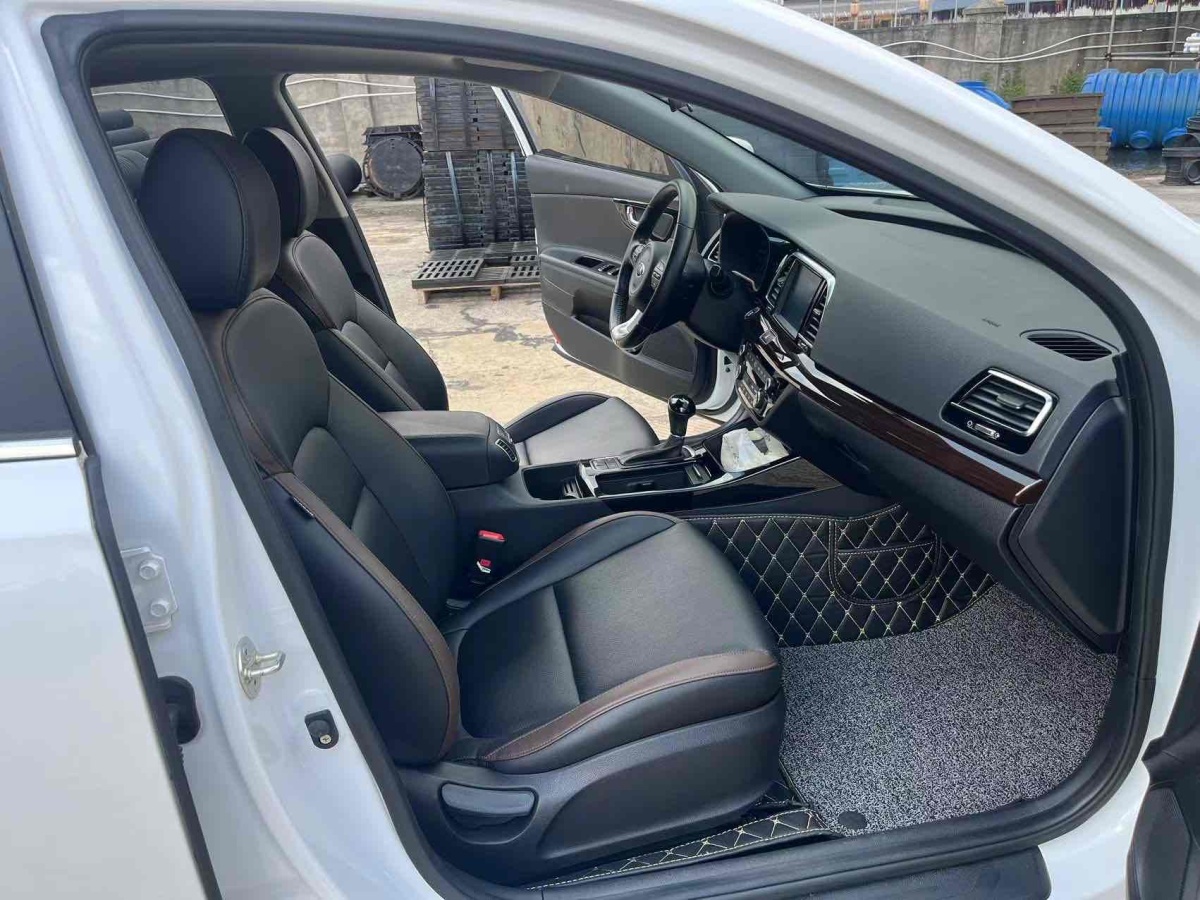 Kia K5 2018 imagem de carro #6