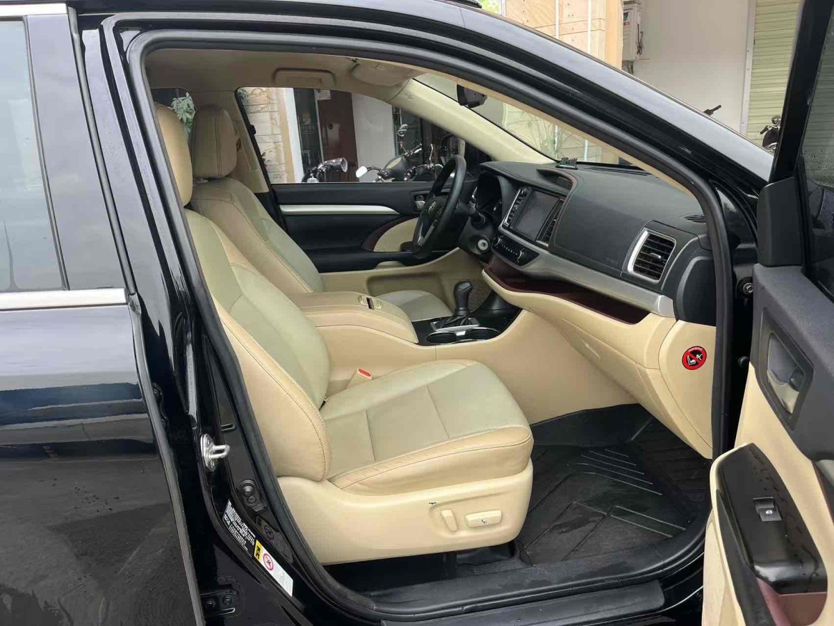 Toyota Highlander (Imported) 2019 immagine di auto #6