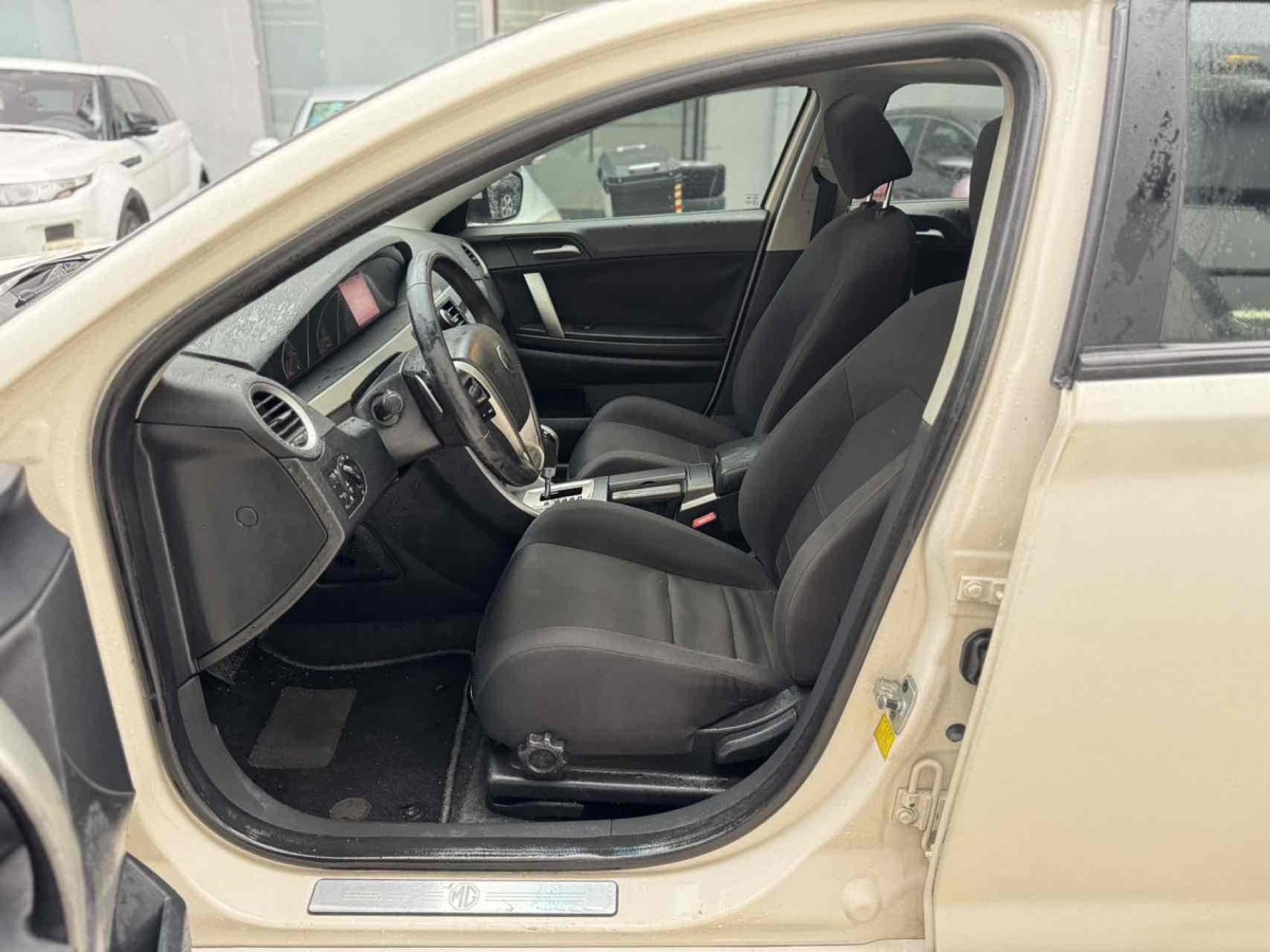 MG 6 2013 car image #6