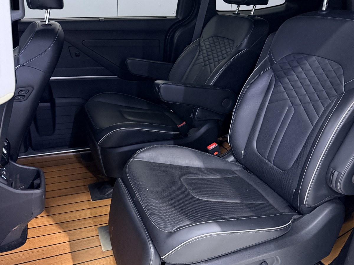 Hyundai Custo 2023 car image #6