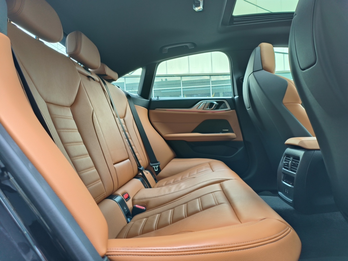 BMW i4 M50 2024 car image #6