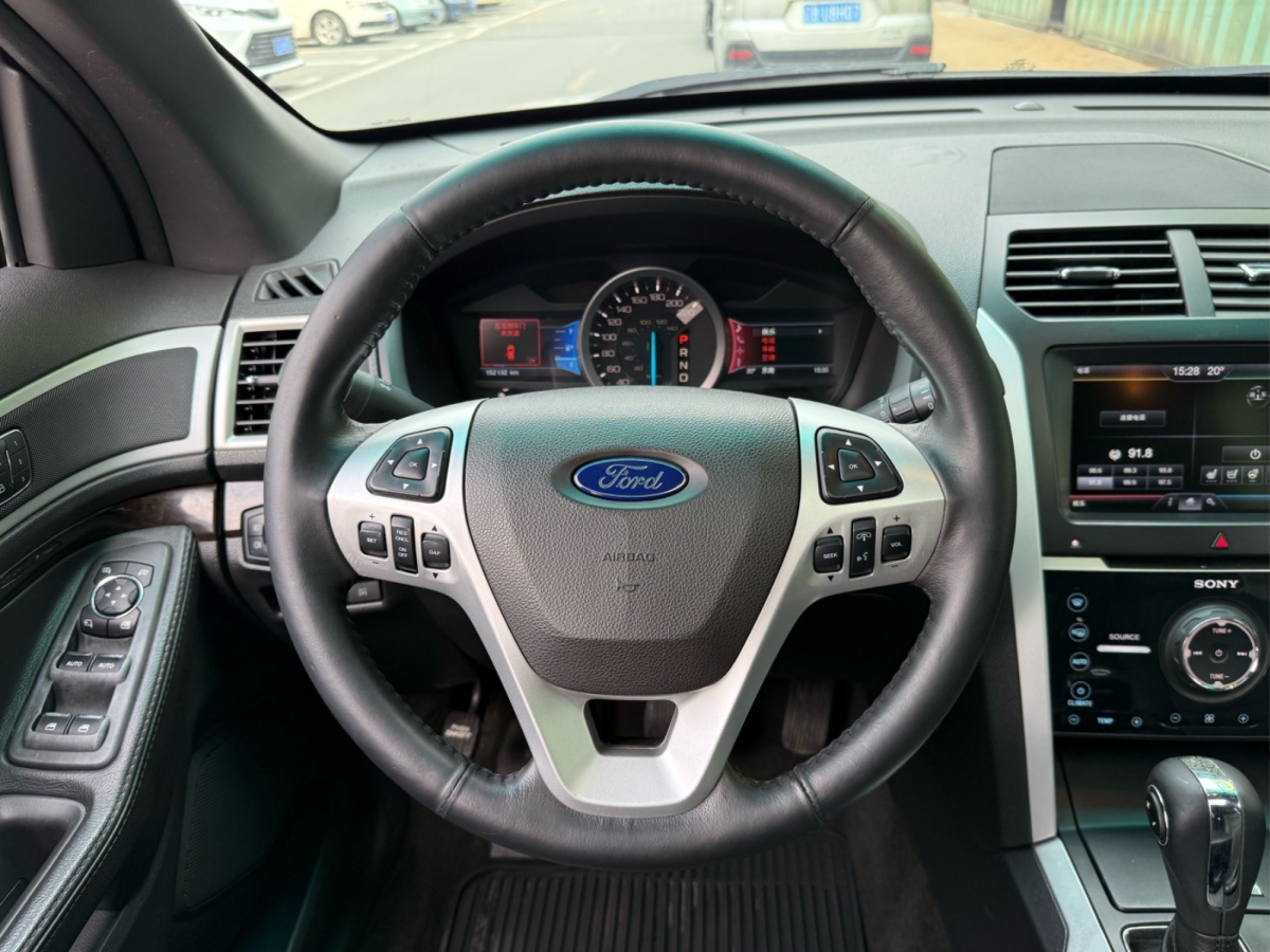 Ford Explorer (Imported) 2013 #6 Ford Explorer (Imported) 2013 car image #6