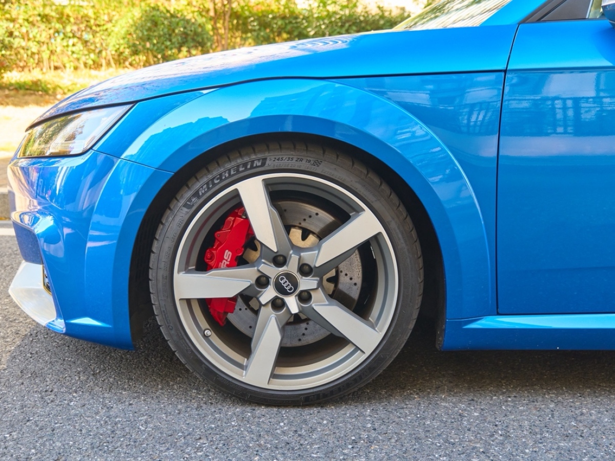 Audi TT RS 2020 car image #6