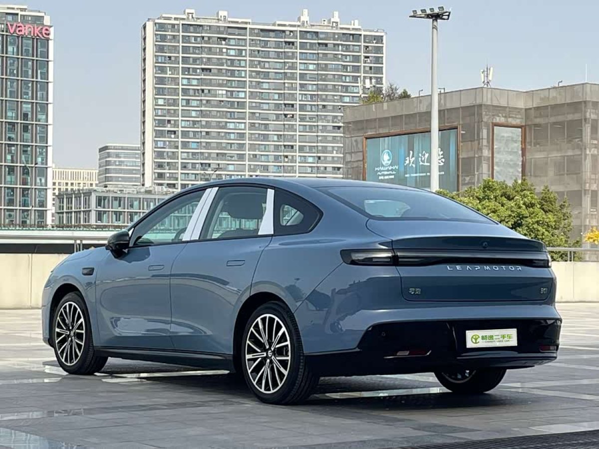 零跑汽车 零跑B01 2025 汽车图片 #6