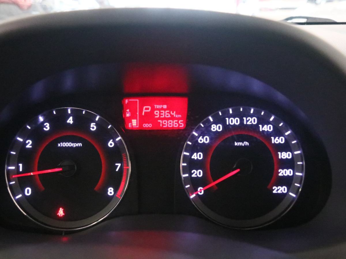 Hyundai Reina 2014 #6 Hyundai Reina 2014 car image #6