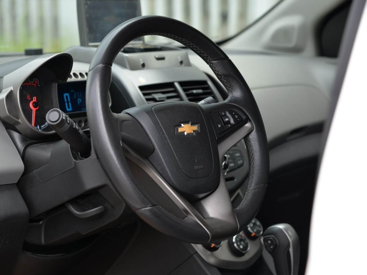 雪佛兰 爱唯欧 2011 汽车图片 #6