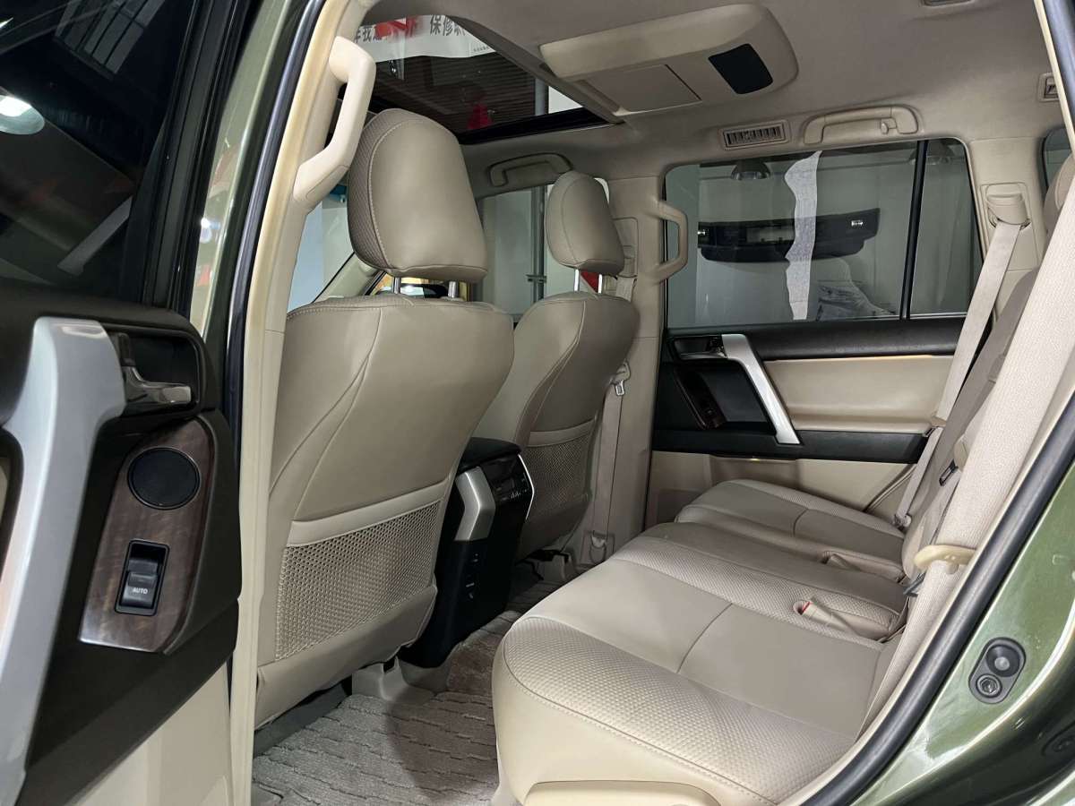 Toyota Land Cruiser Prado 2011 car image #6