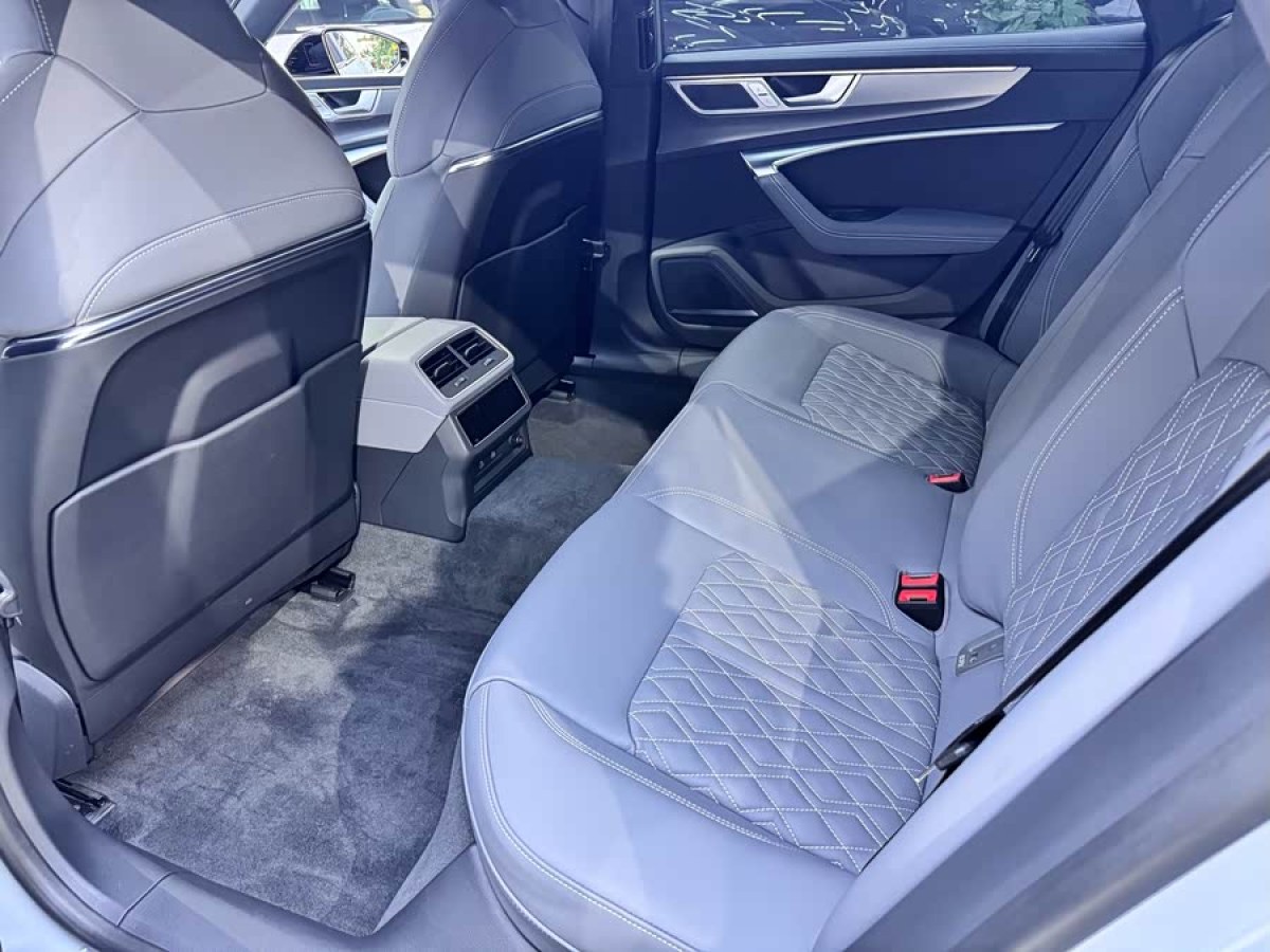 Audi A7L 2024 imagen de coche #6