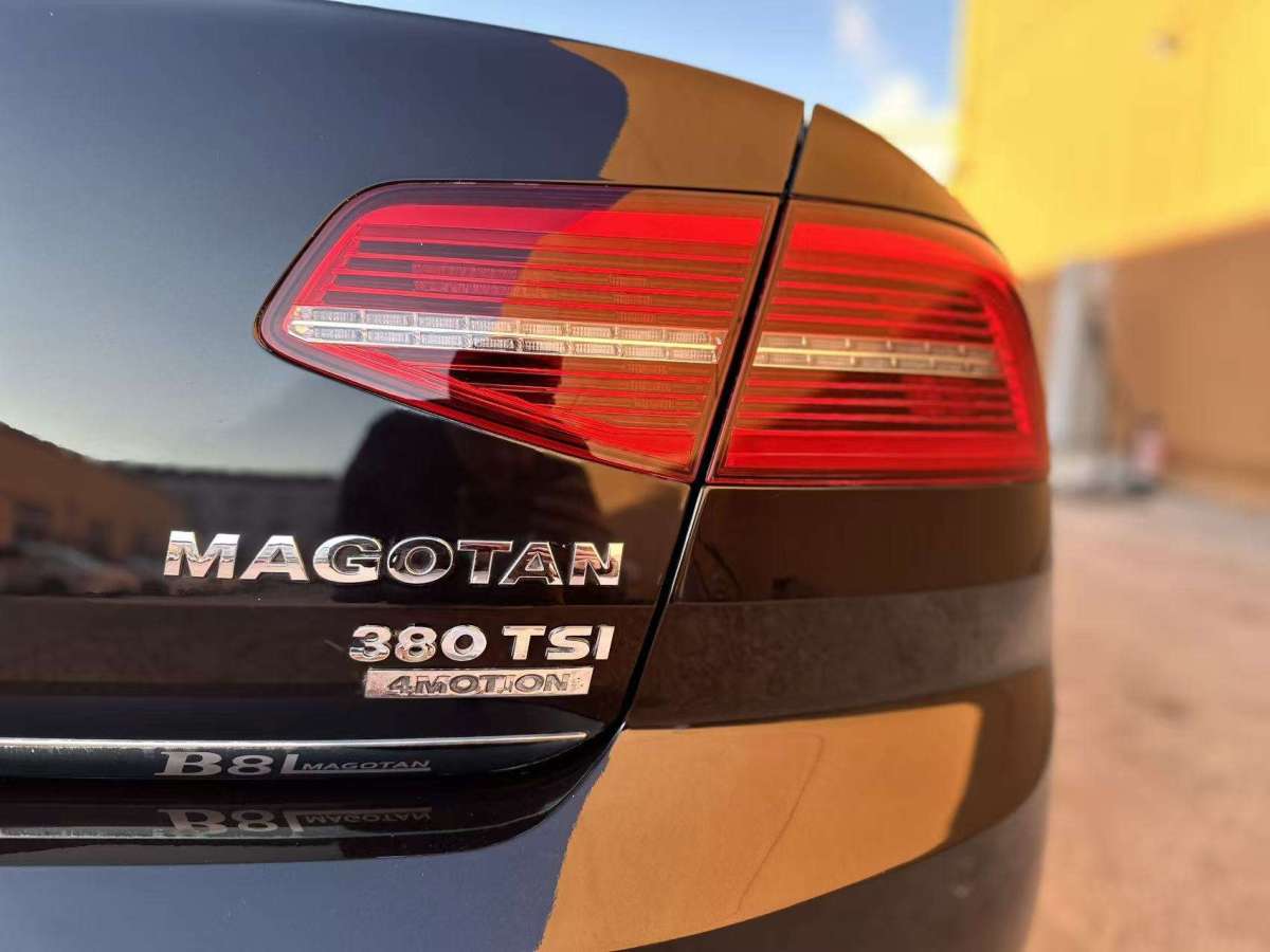 Volkswagen 2018 car image #6