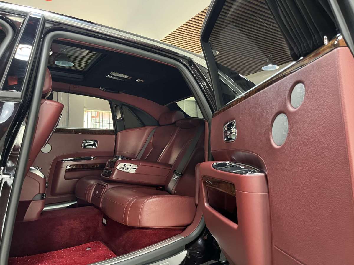 劳斯莱斯 古思特 2016 汽车图片 #6