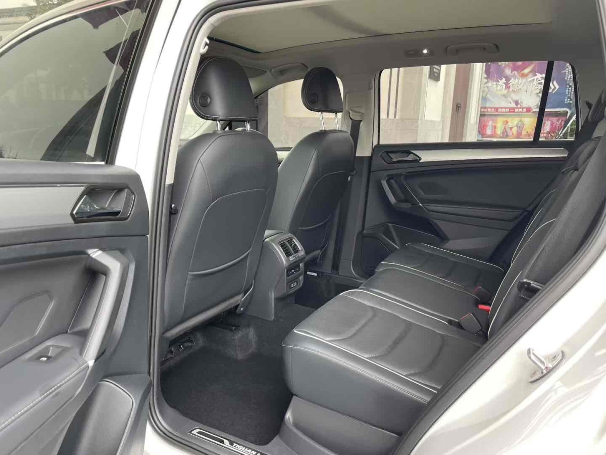 Volkswagen Tiguan X 2018 car image #6